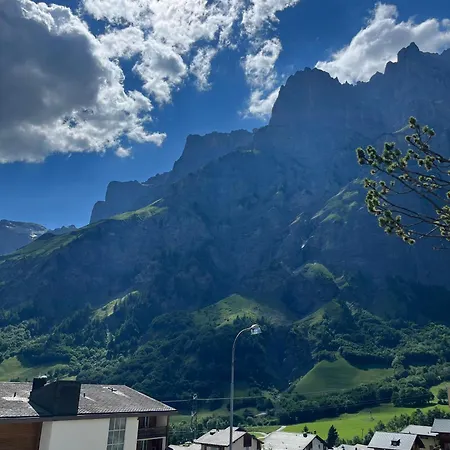 شقة Family Friendly Duplex With Free Parking *