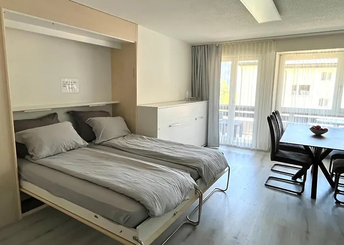 Family Friendly Duplex With Free Parking