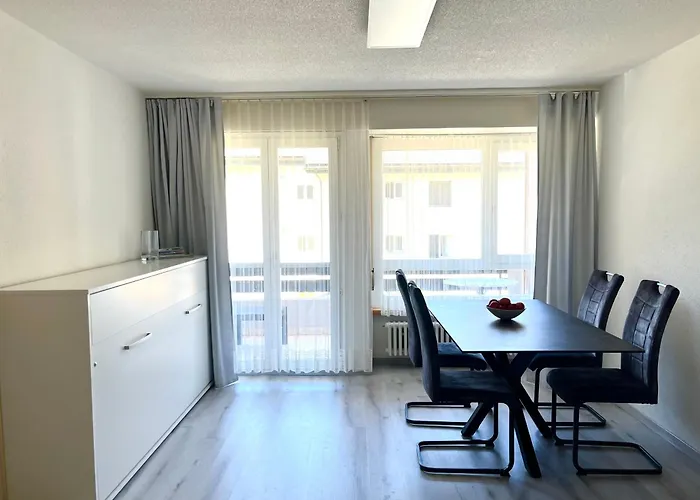 Family Friendly Duplex With Free Parking * 洛伊克巴德