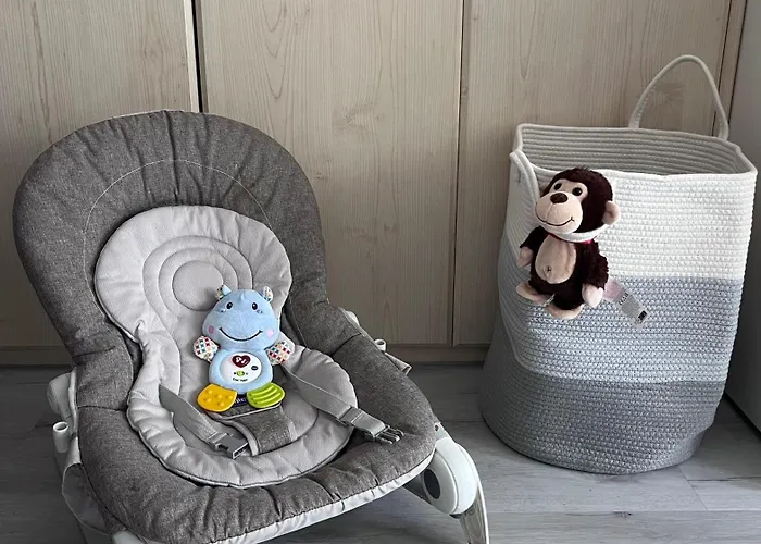 Family Friendly Duplex With Free Parking 公寓 *